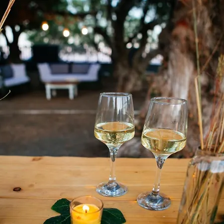 Exi Sea Side 4* Perissa (Santorini)