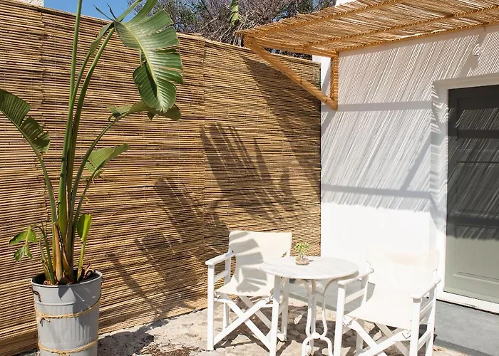 מלון דירות Exi Sea Side פריסה