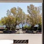 Exi Sea Side 公寓式酒店
