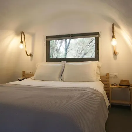 Exi Sea Side 4* Perissa (Santorini)