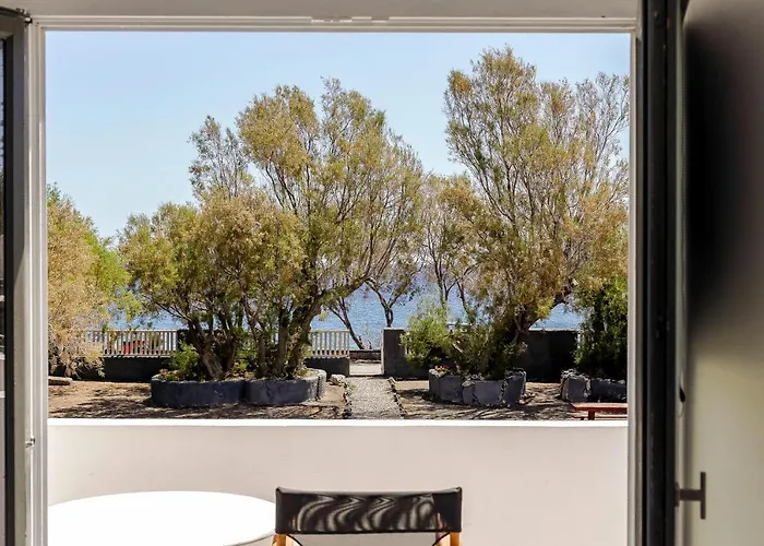 Exi Sea Side 4* Perissa (Santorini)