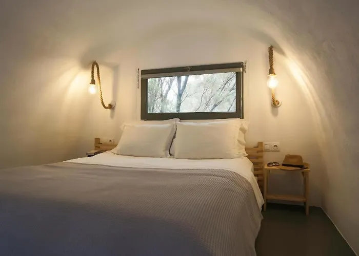 Exi Sea Side 4* Perissa (Santorini)