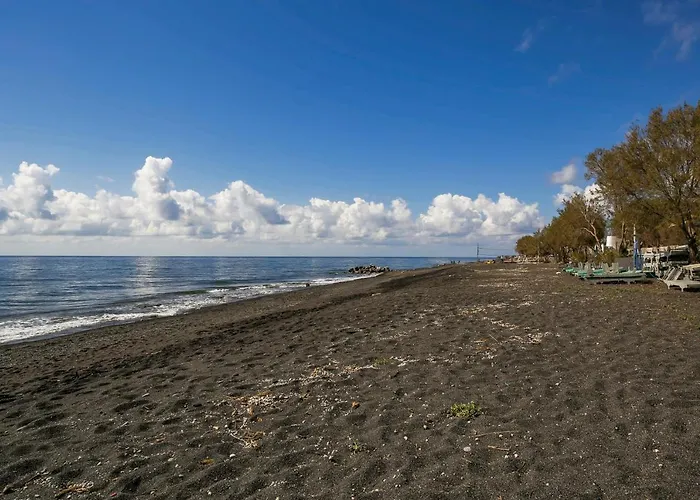 Exi Sea Side 4* Perissa (Santorini)